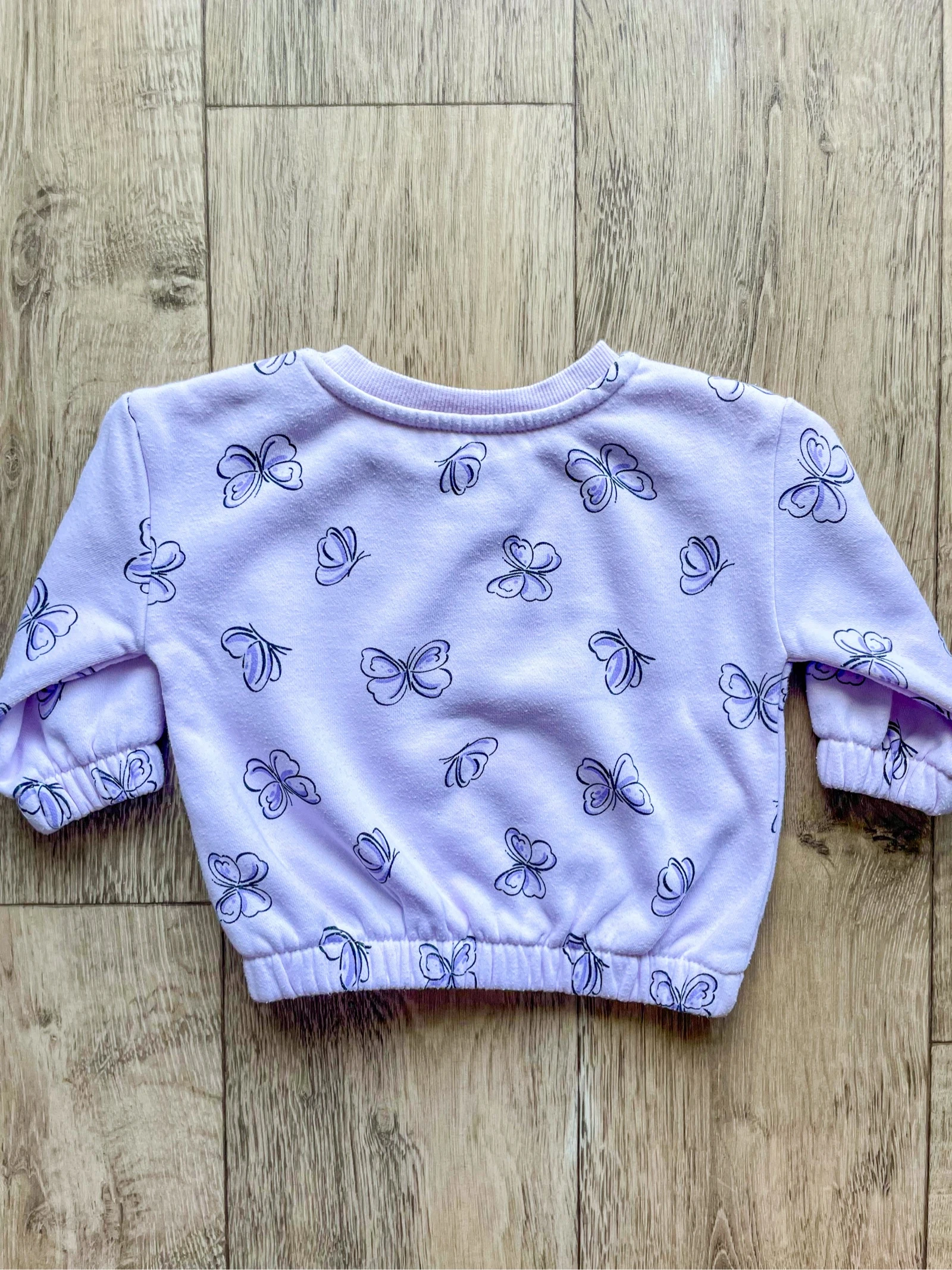 Schattige en jogging violette set met vlindermotief Primark maat 3-6 maanden – photo 4